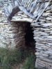 Cabane de pierre sèche : porte d'entrée