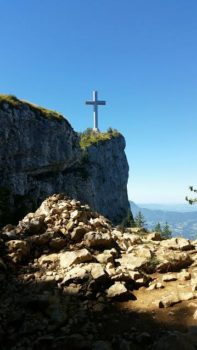 Croix du Nivolet et falaise