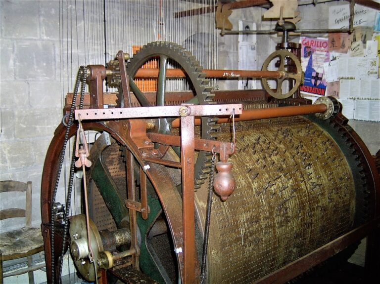 tambour des ritournelles (photo http://collegiale-saint-piat-seclin.fr/)